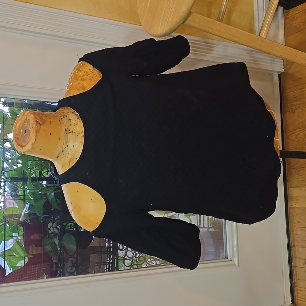 COLD SHOULDER BLOUSE